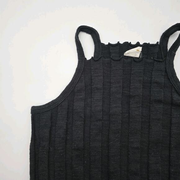 Anthro Akemi Kin Top Womens Medium Black Tank Crop Sweater Lettuce Hem Rib Kaden - Picture 2 of 11